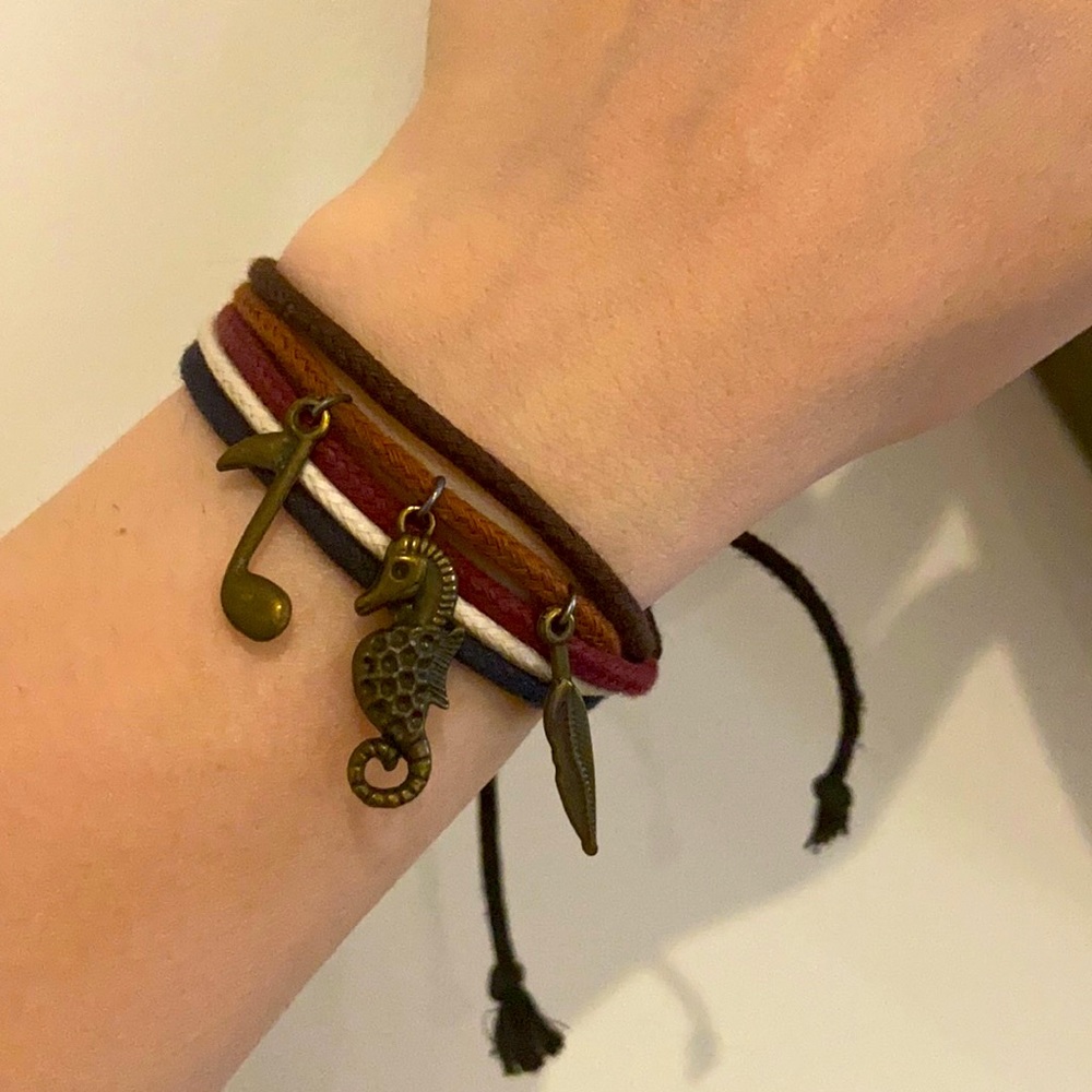 Bracelet